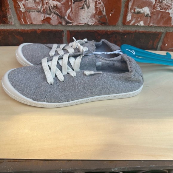 Mad Love “Lennie” Slip-On Canvas Sneakers (Heather Gray, Size 8, new with tags) - Picture 5 of 6